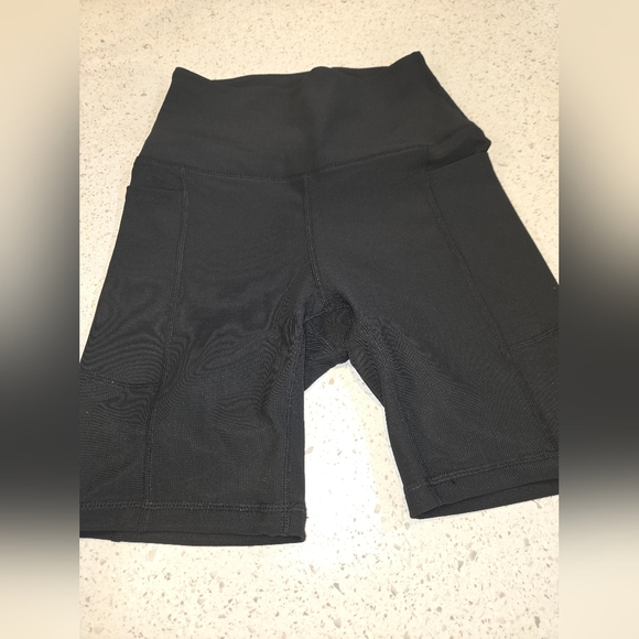 Danskin Women's Black Bike Shorts - Picture 1 of 4
